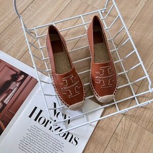 Women's Tory Burch Brown Loafers with Cream Accents